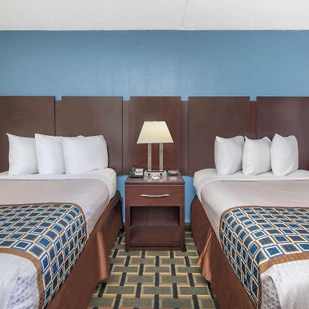 Travelodge By Wyndham Savannah Area/Ричмонд-Хилл Экстерьер фото
