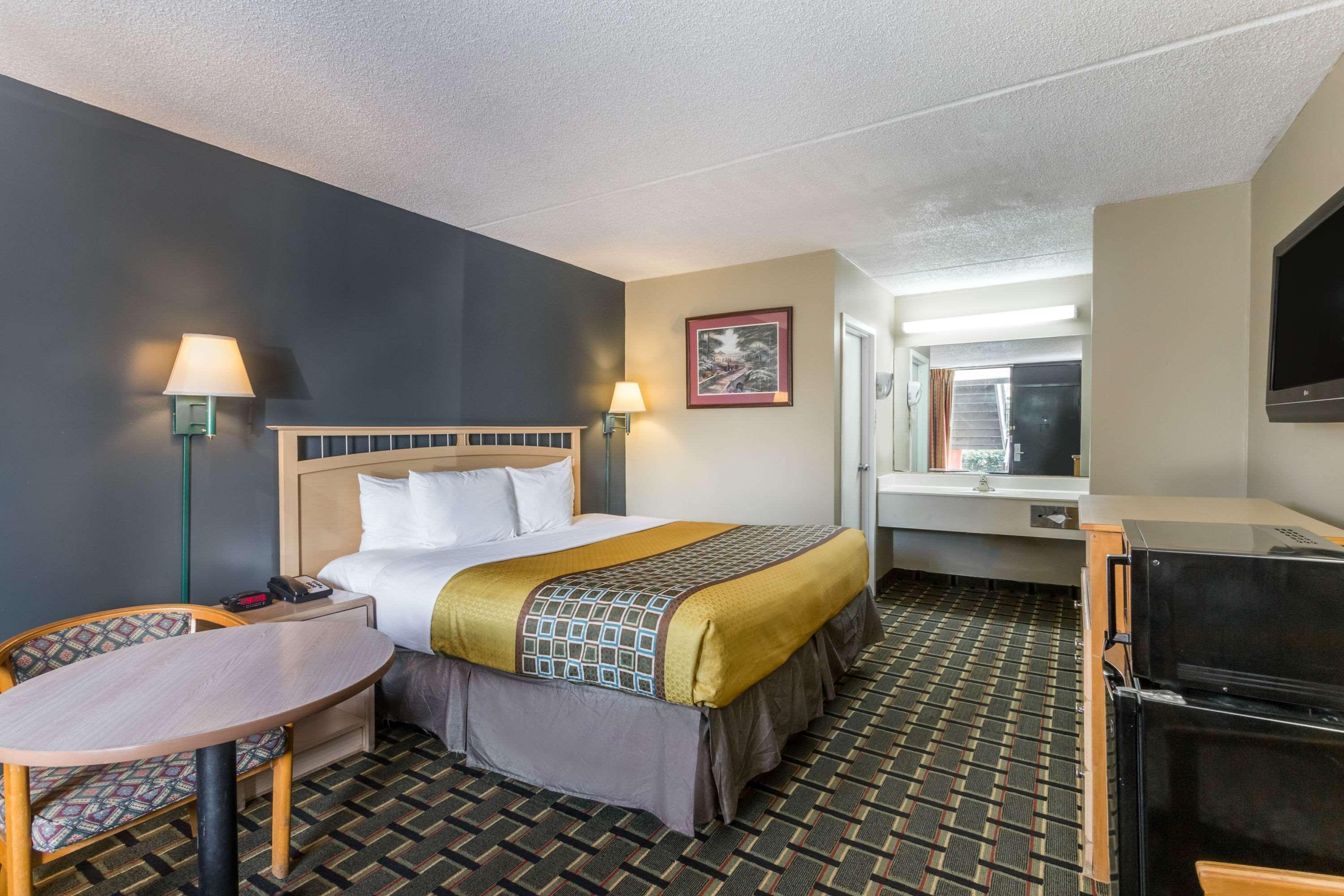 Travelodge By Wyndham Savannah Area/Ричмонд-Хилл Экстерьер фото