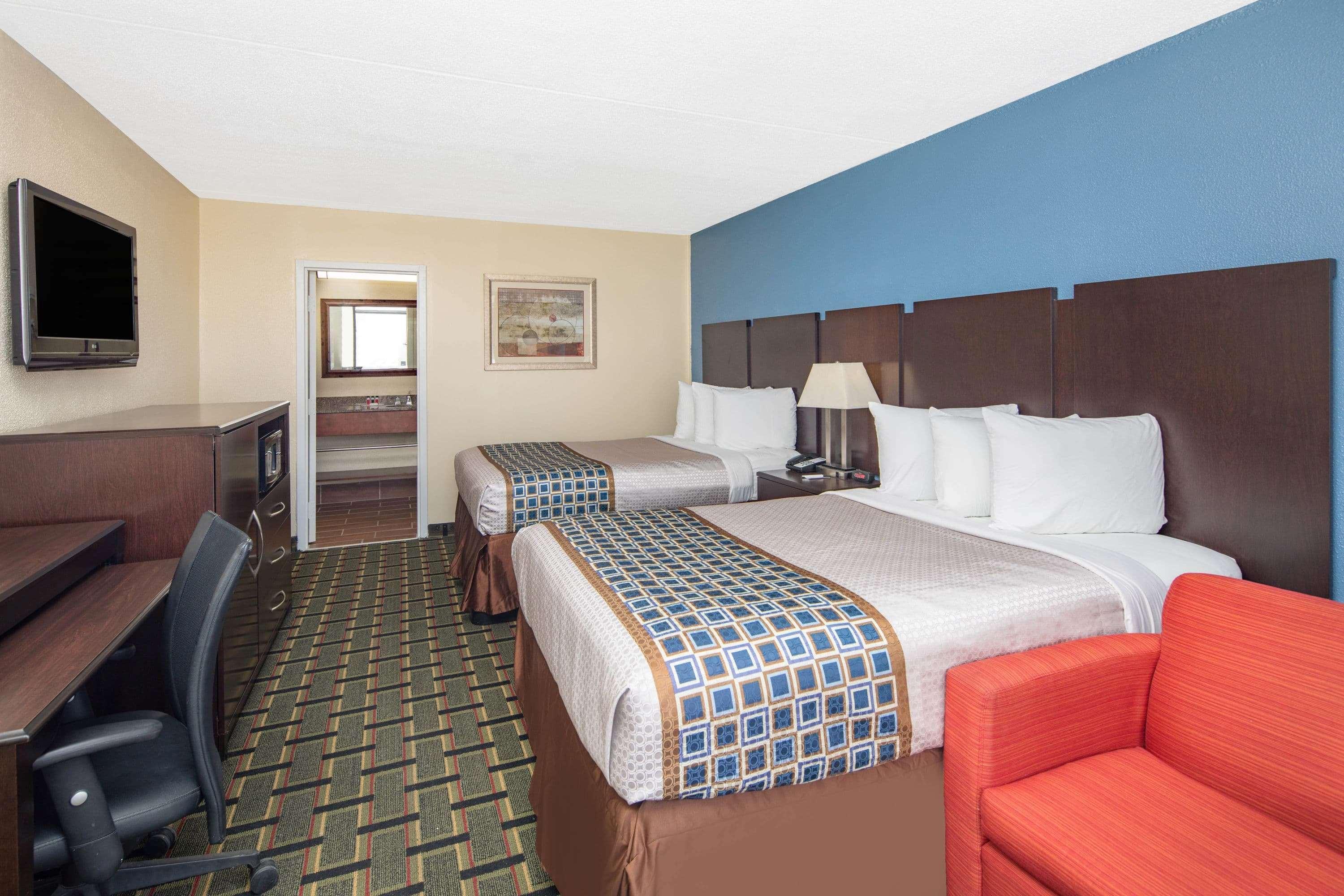 Travelodge By Wyndham Savannah Area/Ричмонд-Хилл Экстерьер фото